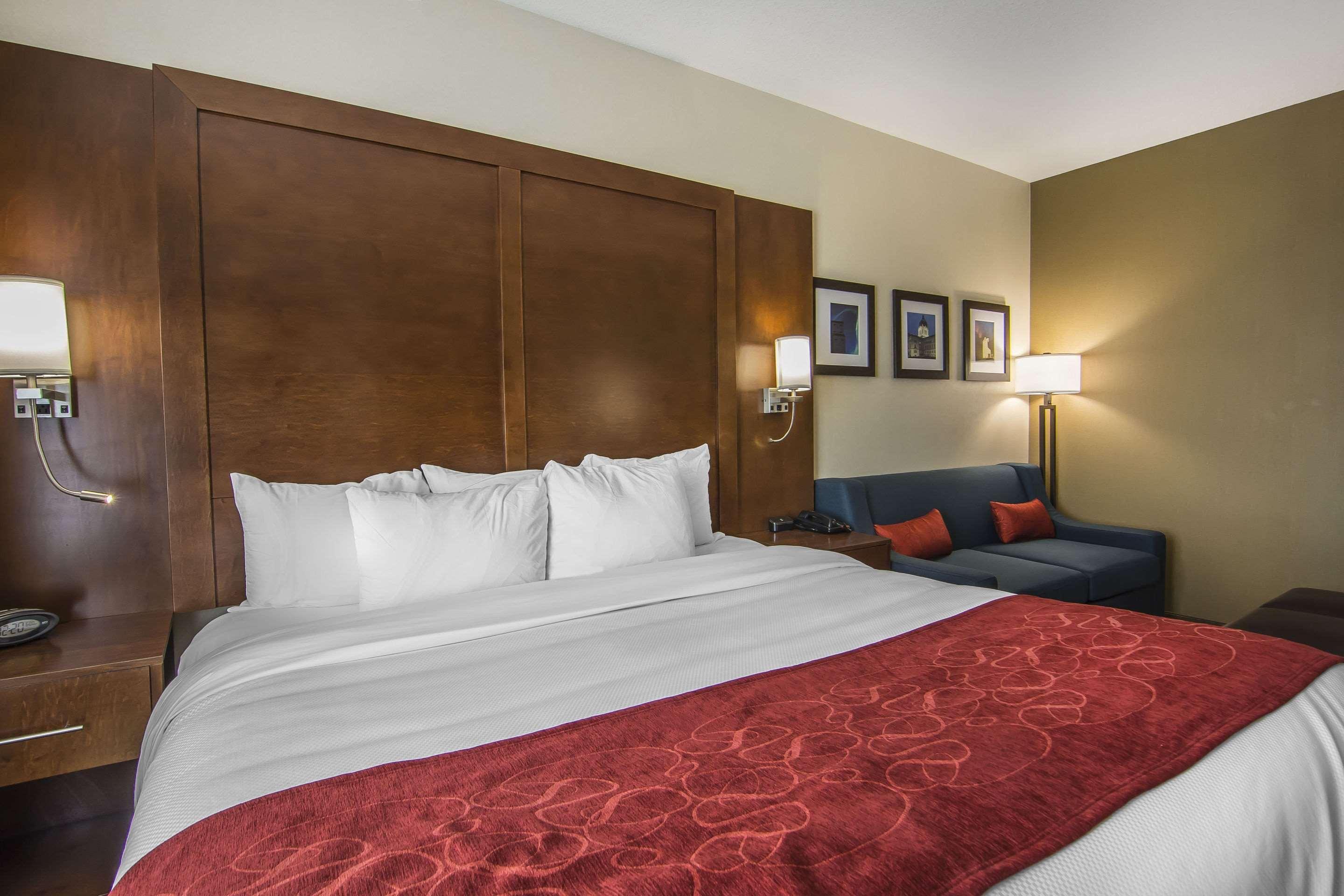 Comfort Suites Реджайна Екстер'єр фото