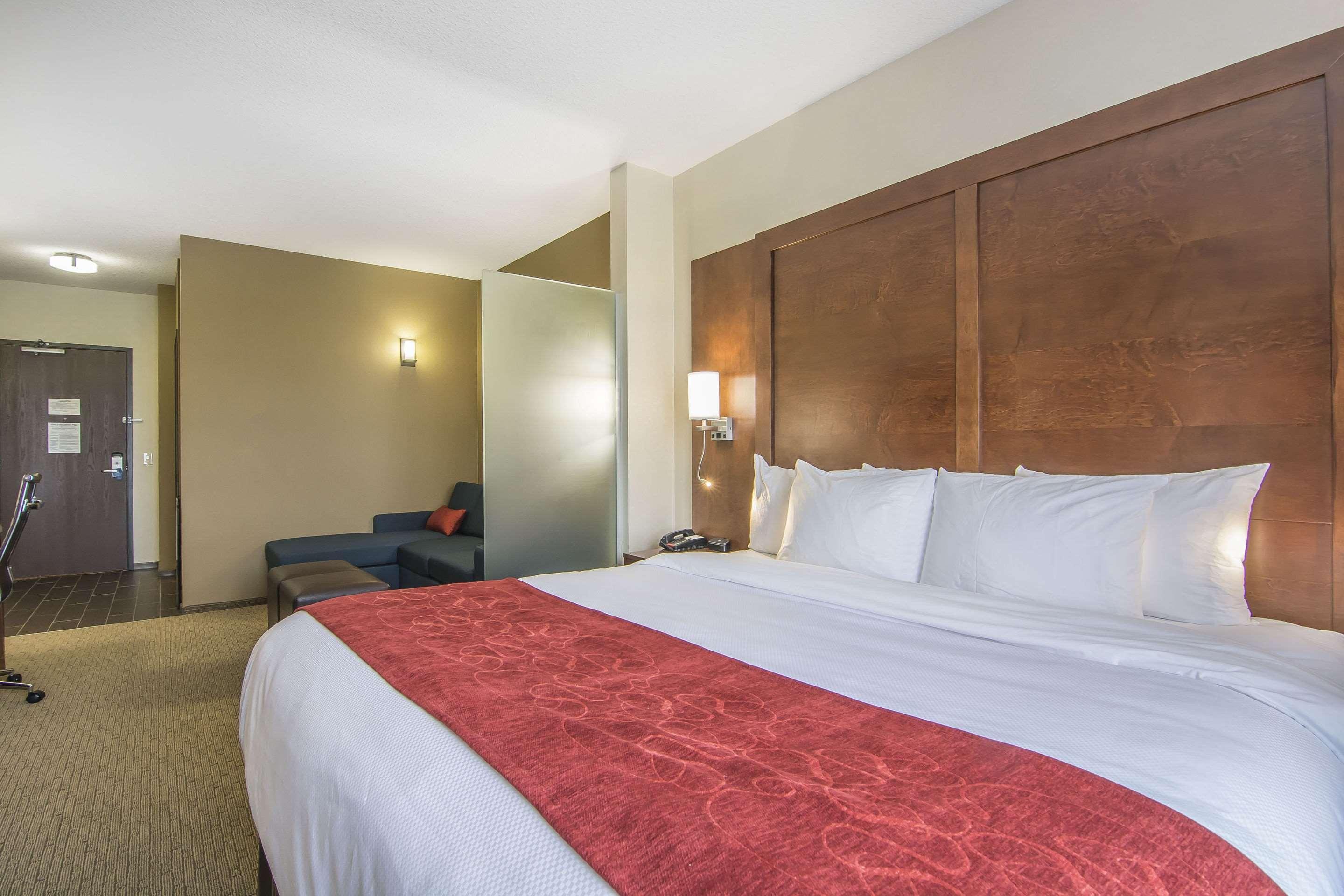 Comfort Suites Реджайна Екстер'єр фото