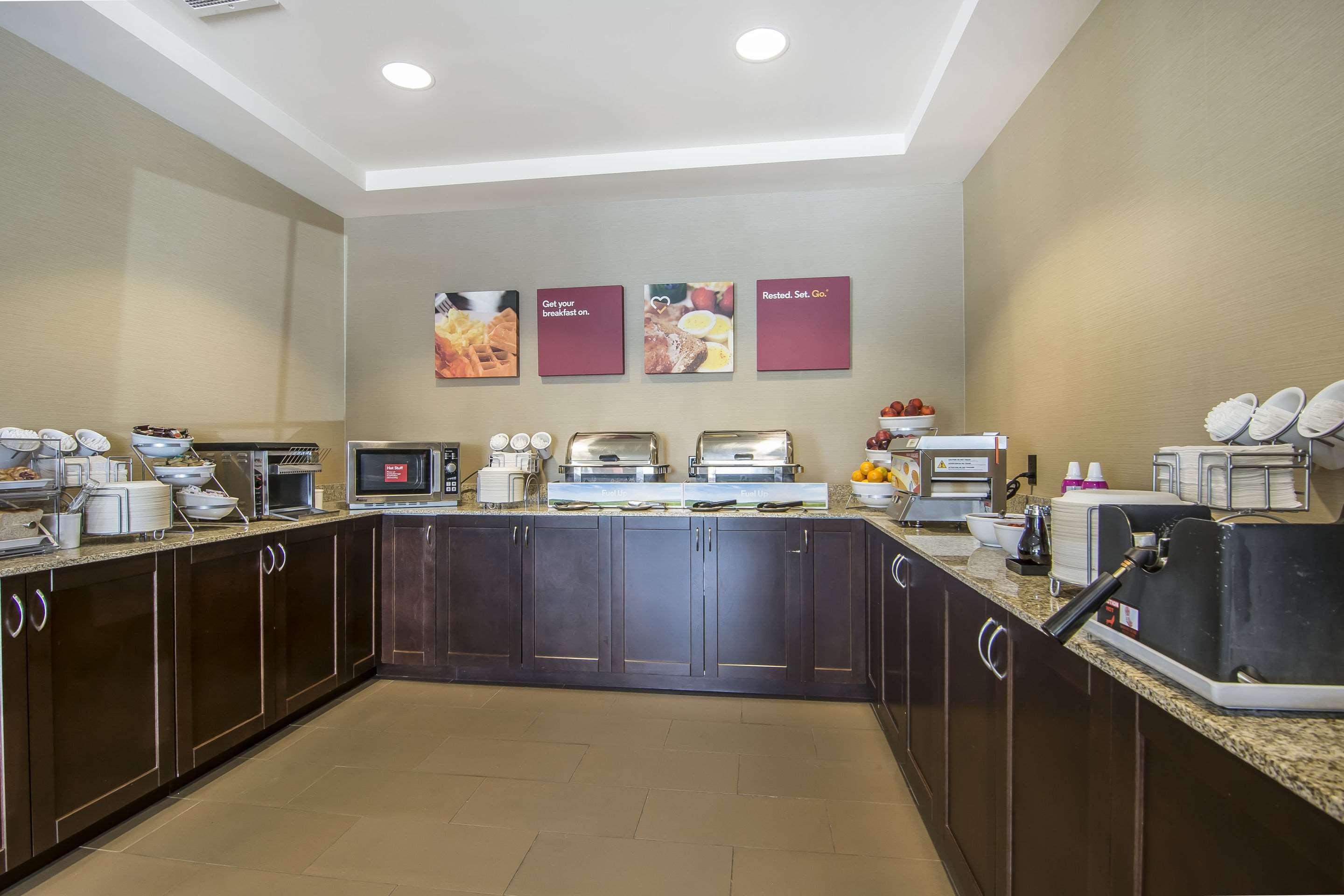 Comfort Suites Реджайна Екстер'єр фото