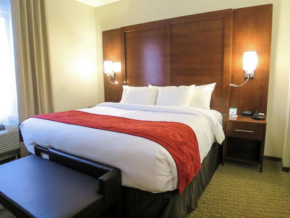Comfort Suites Реджайна Екстер'єр фото