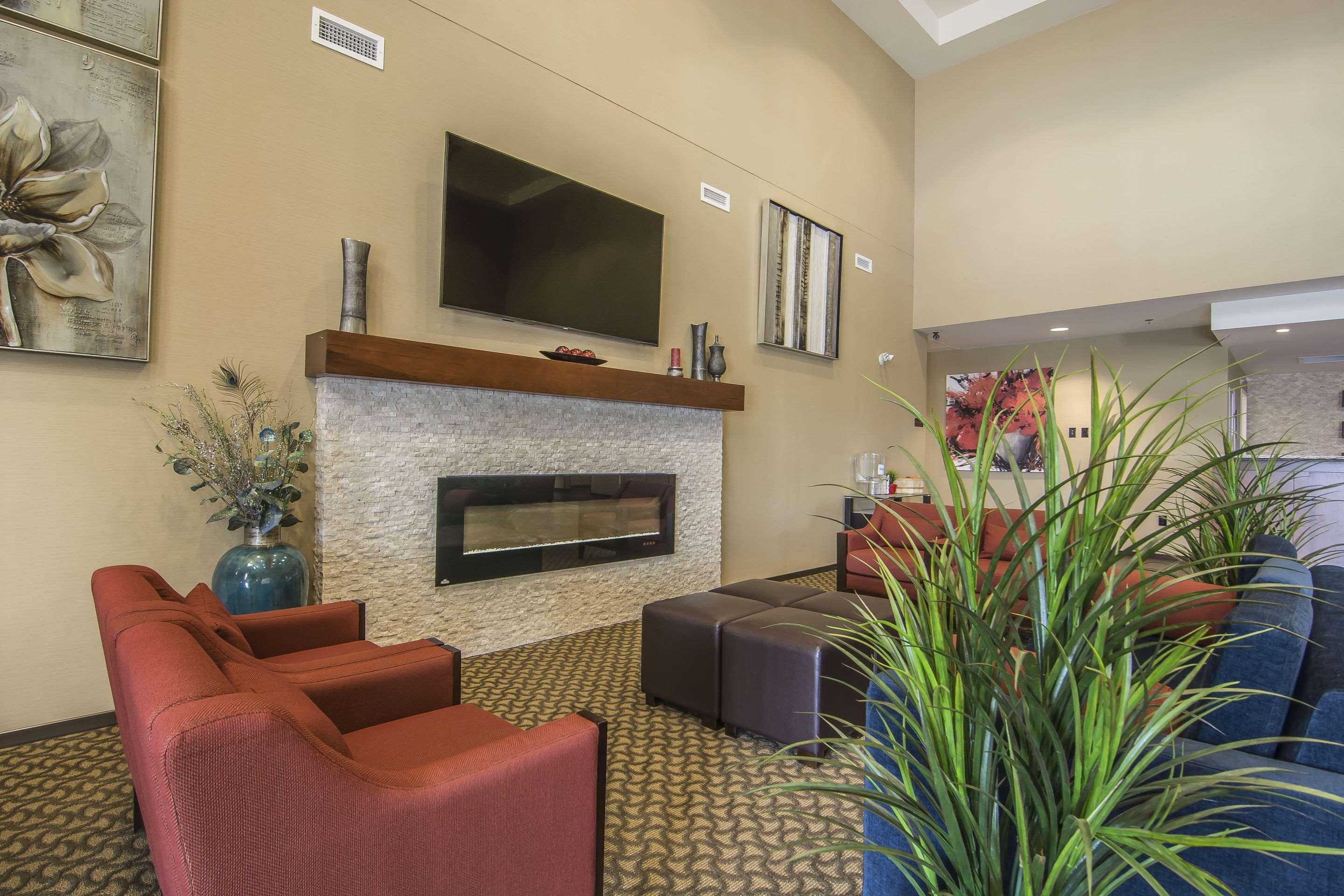 Comfort Suites Реджайна Екстер'єр фото