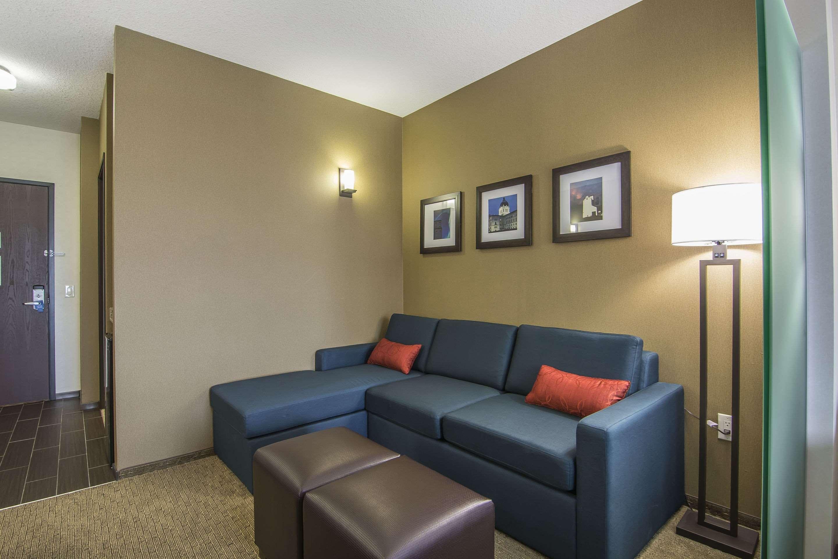 Comfort Suites Реджайна Екстер'єр фото